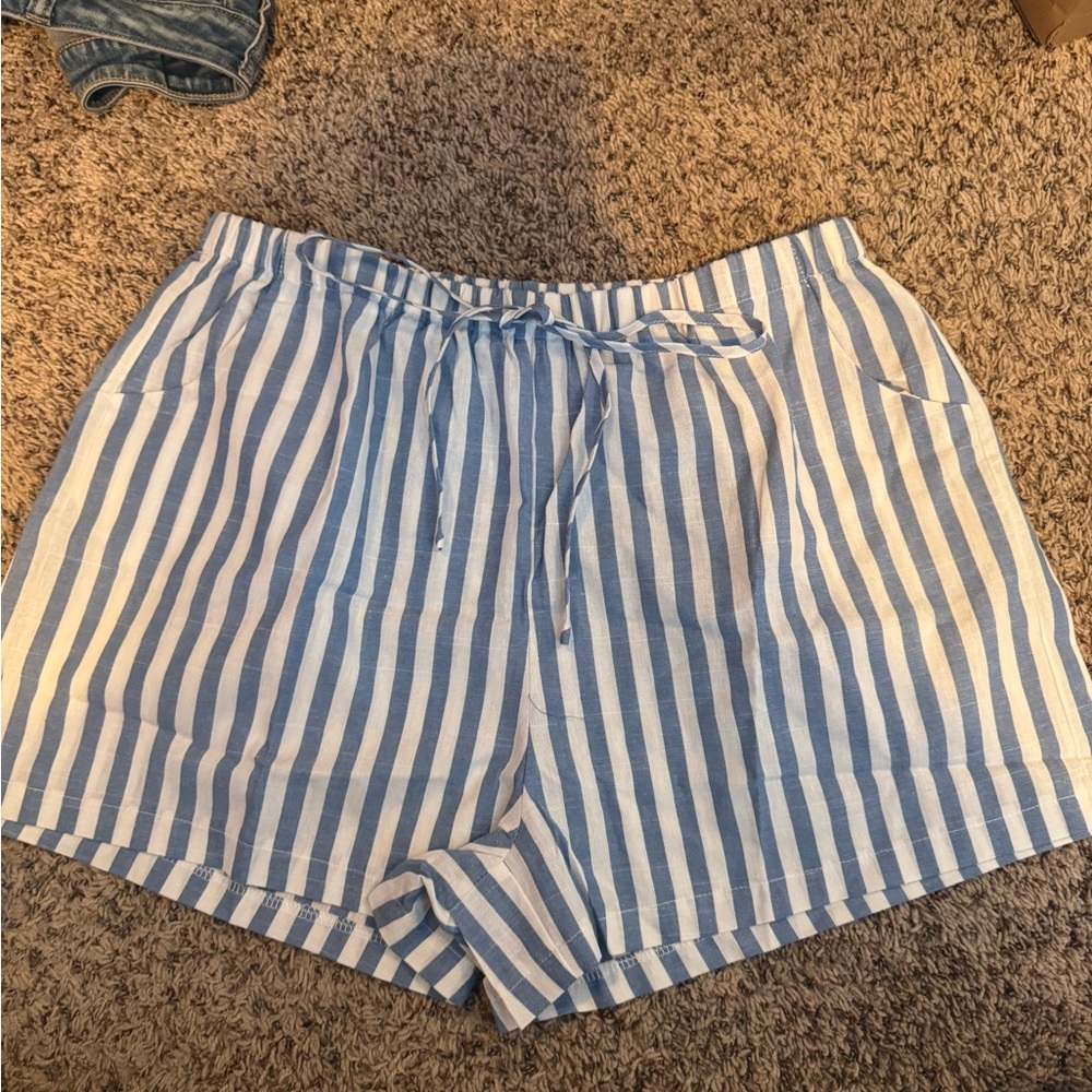 SHEIN Striped Blue and White Women's Shorts